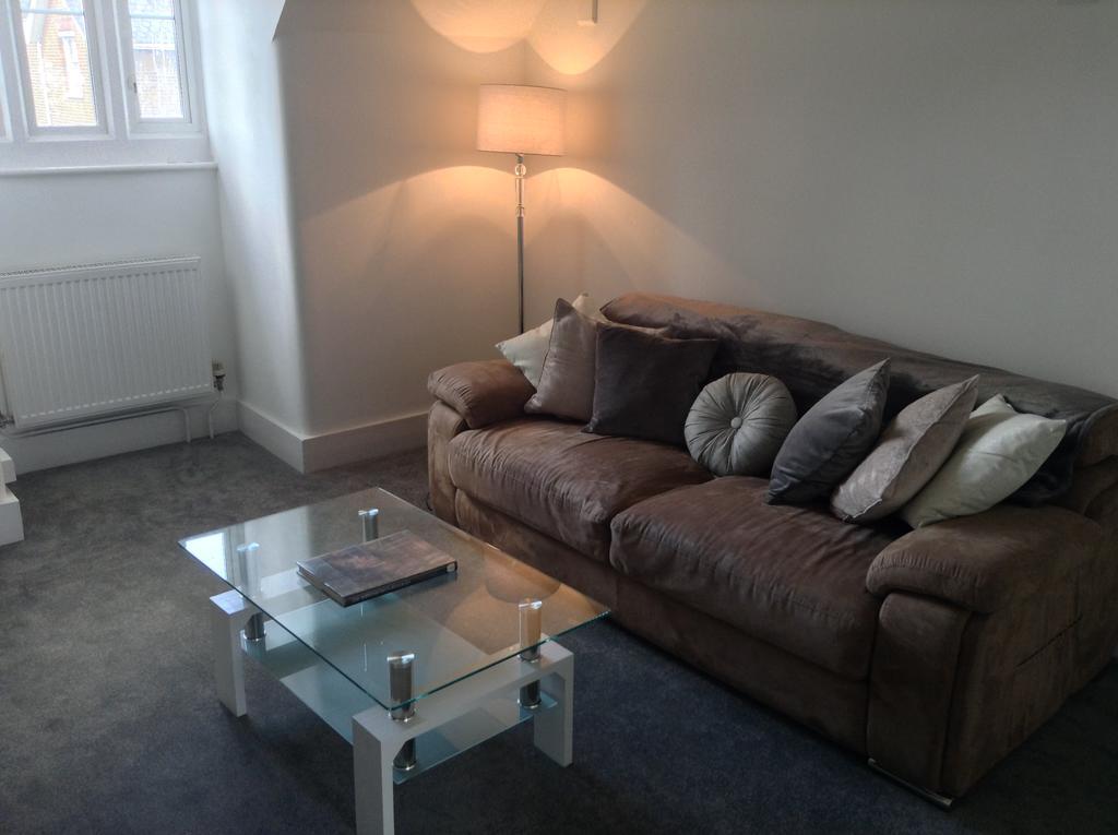 Central Windsor Apartments Bagian luar foto