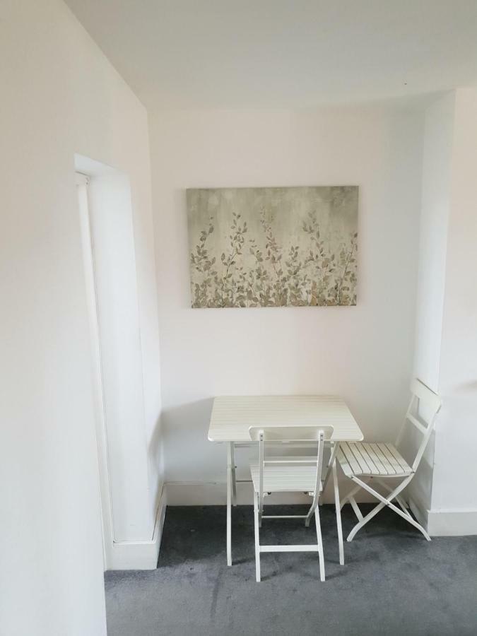 Central Windsor Apartments Bagian luar foto