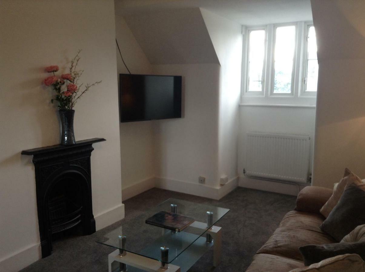 Central Windsor Apartments Bagian luar foto